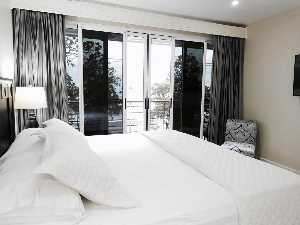 The Elephant Castle Beach Front Penthouse มานูเอล อันโตนิโอ ภายนอก รูปภาพ